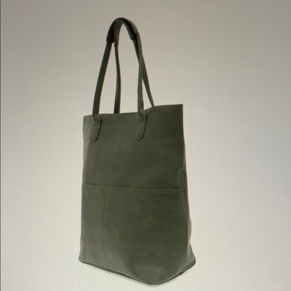 SOLD. EUC Joy Susan 2-in-1 Handbag-Magnetic snap closure - Picture 9 of 9